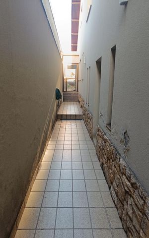 Casa à venda com 256m², 3 quartos e 5 vagasÁrea externa