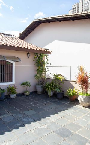 Casa à venda com 230m², 4 quartos e 3 vagasSacada