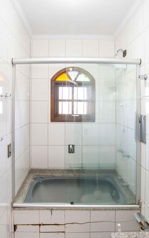 Casa à venda com 230m², 4 quartos e 3 vagasBanheiro Social