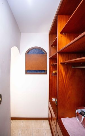 Casa à venda com 230m², 4 quartos e 3 vagasCloset da suíte