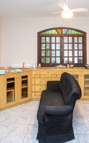 Casa à venda com 230m², 4 quartos e 3 vagasSala de TV