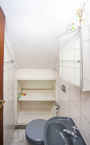 Casa à venda com 230m², 4 quartos e 3 vagasLavabo