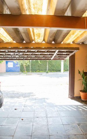 Casa à venda com 230m², 4 quartos e 3 vagasGaragem