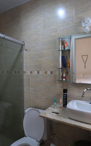 Casa à venda com 160m², 4 quartos e sem vagaBanheiro da Suíte 1