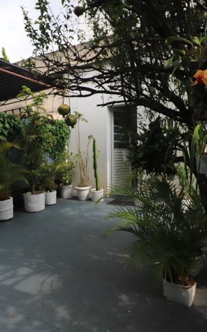 Casa à venda com 160m², 4 quartos e sem vagaQuintal