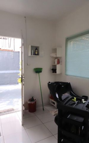 Casa à venda com 160m², 4 quartos e sem vagaSalão
