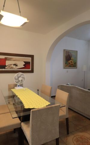 Casa à venda com 160m², 4 quartos e sem vagaSala