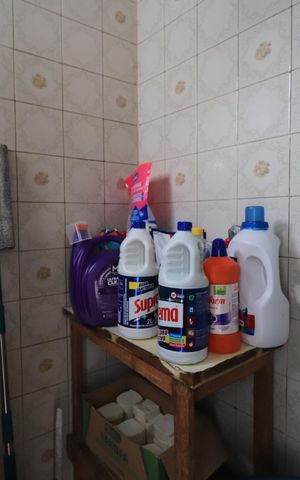 Casa à venda com 160m², 4 quartos e sem vagaBanheiro de serviço