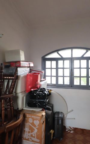 Casa à venda com 160m², 4 quartos e sem vagaEscritório