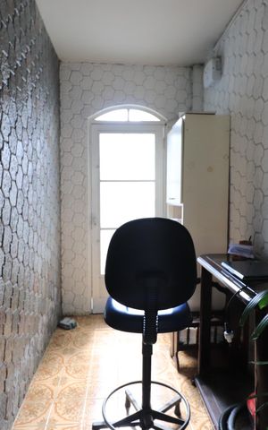Casa à venda com 160m², 4 quartos e sem vagaEntrada