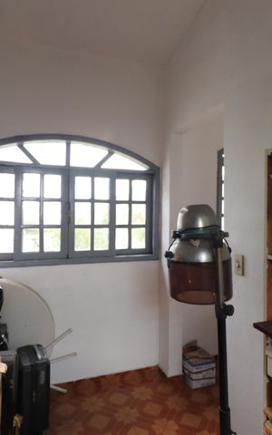Casa à venda com 160m², 4 quartos e sem vagaEscritório