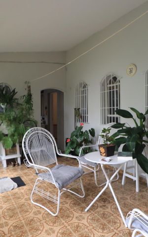Casa à venda com 160m², 4 quartos e sem vagaVaranda