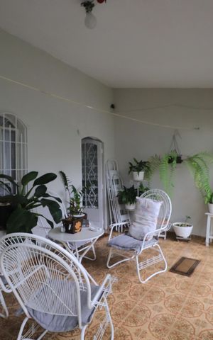 Casa à venda com 160m², 4 quartos e sem vagaVaranda
