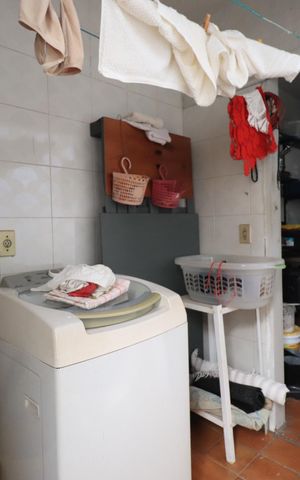 Casa à venda com 160m², 4 quartos e sem vagaÁrea de Serviço