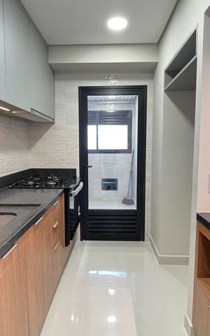 Apartamento para alugar com 84m², 2 quartos e 2 vagas Apartamento para alugar com 84m², 2 quartos e 2 vagasCozinha e Área de Serviço