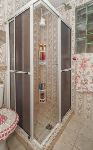 Casa à venda com 128m², 5 quartos e 1 vagaBanheiro 2 / Casa 2