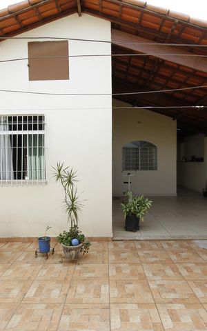 Casa à venda com 300m², 4 quartos e 3 vagasVaranda