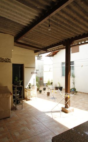 Casa à venda com 300m², 4 quartos e 3 vagasQuintal
