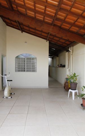 Casa à venda com 300m², 4 quartos e 3 vagasVaranda