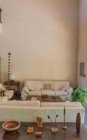 Casa para alugar com 512m², 6 quartos e 4 vagas Casa para alugar com 512m², 6 quartos e 4 vagasSala