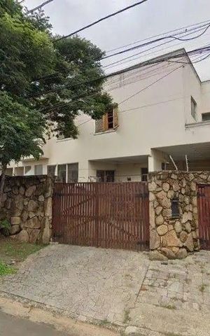Casa para alugar com 512m², 6 quartos e 4 vagas