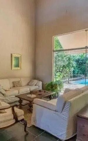 Casa para alugar com 512m², 6 quartos e 4 vagas Casa para alugar com 512m², 6 quartos e 4 vagasSala