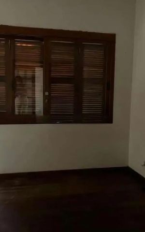 Casa à venda com 200m², 3 quartos e 2 vagas Casa à venda com 200m², 3 quartos e 2 vagasQuarto 3