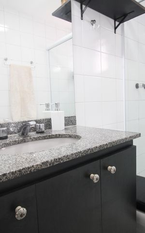 Apartamento à venda com 79m², 3 quartos e 2 vagasBanheiro 2
