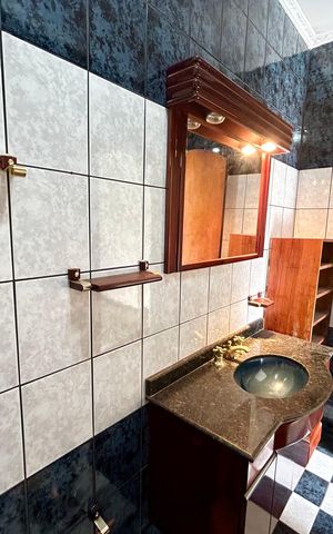 Casa para alugar com 180m², 3 quartos e 2 vagas Casa para alugar com 180m², 3 quartos e 2 vagasBanheiro da Suíte