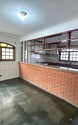 Casa para alugar com 180m², 3 quartos e 2 vagas Casa para alugar com 180m², 3 quartos e 2 vagasCopa