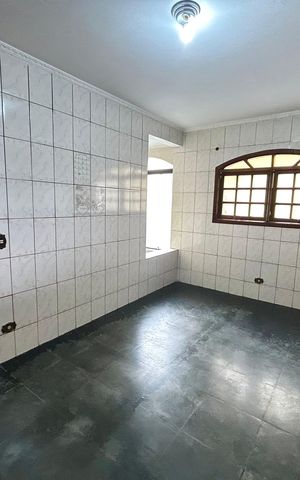 Casa para alugar com 180m², 3 quartos e 2 vagas Casa para alugar com 180m², 3 quartos e 2 vagasCopa
