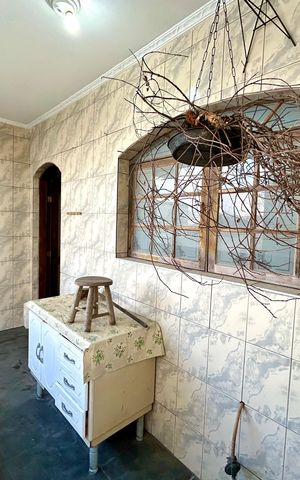 Casa para alugar com 180m², 3 quartos e 2 vagas Casa para alugar com 180m², 3 quartos e 2 vagasÁrea de Serviço
