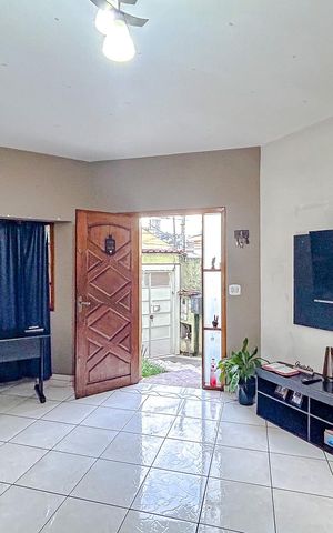 Casa à venda com 133m², 3 quartos e 4 vagasSala