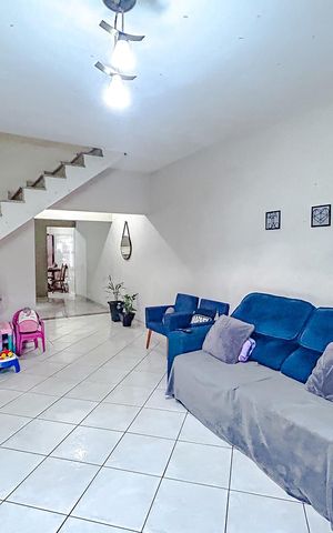 Casa à venda com 133m², 3 quartos e 4 vagasSala