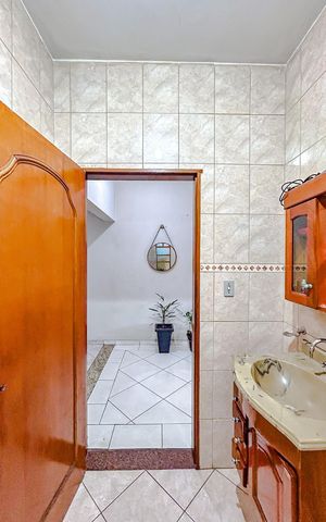 Casa à venda com 133m², 3 quartos e 4 vagasLavabo