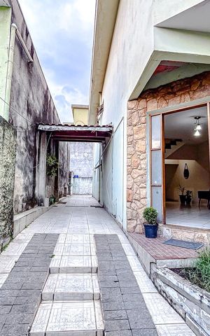 Casa à venda com 133m², 3 quartos e 4 vagasGaragem