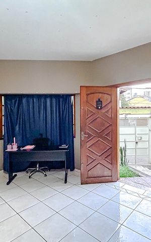 Casa à venda com 133m², 3 quartos e 4 vagasSala