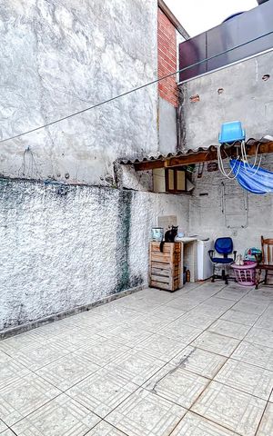 Casa à venda com 133m², 3 quartos e 4 vagasGaragem