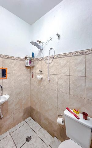 Casa à venda com 133m², 3 quartos e 4 vagasBanheiro da Suíte 1