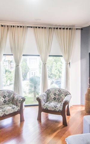 Casa de condomínio à venda com 387m², 4 quartos e 4 vagasSala 