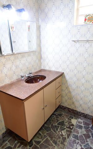 Casa à venda com 250m², 3 quartos e 6 vagasBanheiro Social