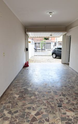 Casa à venda com 250m², 3 quartos e 6 vagasGaragem