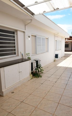 Casa à venda com 250m², 3 quartos e 6 vagasGaragem