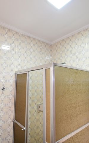 Casa à venda com 250m², 3 quartos e 6 vagasBanheiro Social
