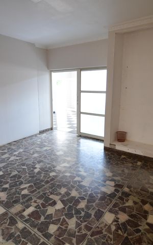 Casa à venda com 250m², 3 quartos e 6 vagasSala 2