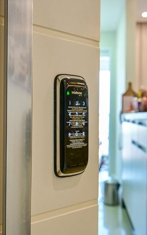 Apartamento à venda com 63m², 2 quartos e 2 vagasFechadura Eletrônica