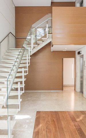 Apartamento à venda com 233m², 3 quartos e 4 vagas Apartamento à venda com 233m², 3 quartos e 4 vagasHall social