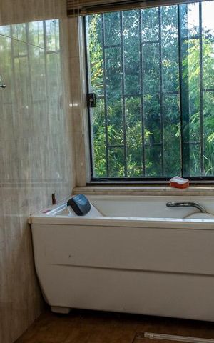 Casa para alugar com 6000m², 3 quartos e 5 vagas Casa para alugar com 6000m², 3 quartos e 5 vagasBanheiro Suíte 3