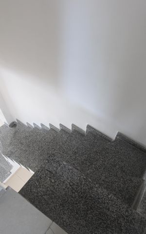 Casa de condomínio para alugar com 75m², 3 quartos e 1 vagaSala - Escada