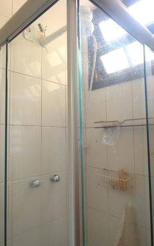 Casa de condomínio à venda com 61m², 2 quartos e 1 vagaBanheiro